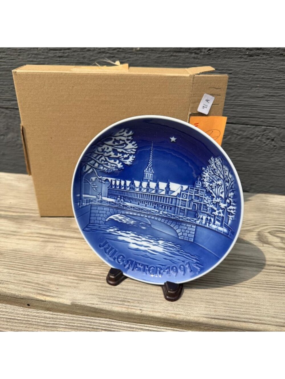 Bing and Grondahl, B&G 1991 Christmas Plate with Box -A
